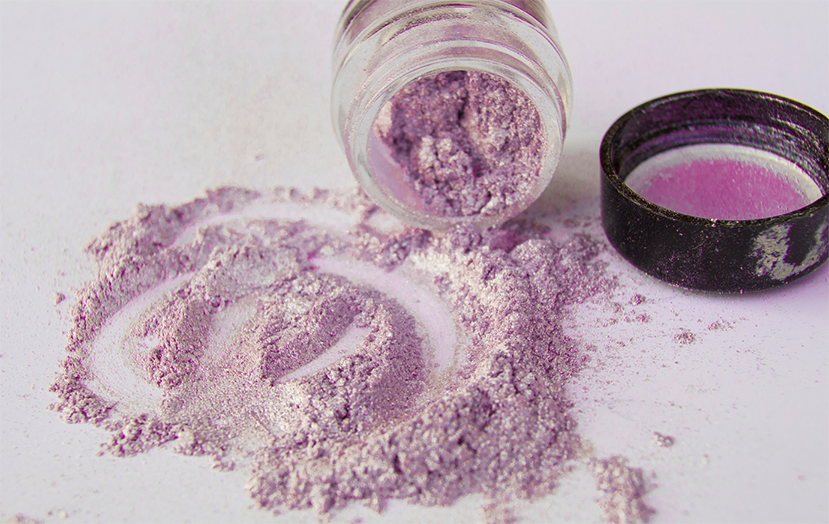Pearlescent pigments